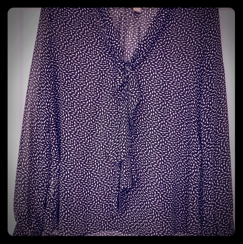 Forever 21 Black & White Blouse Trendy Top